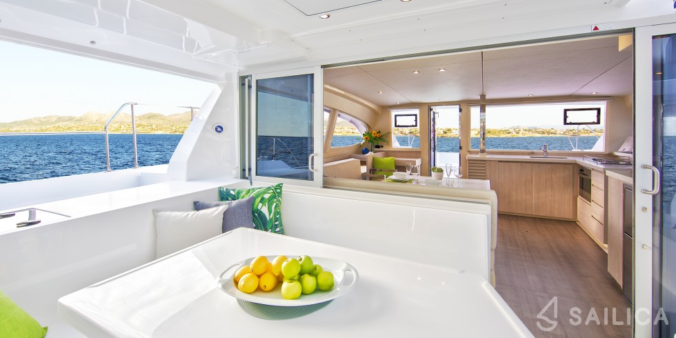 Leopard 40 - Yacht Charter Sailica