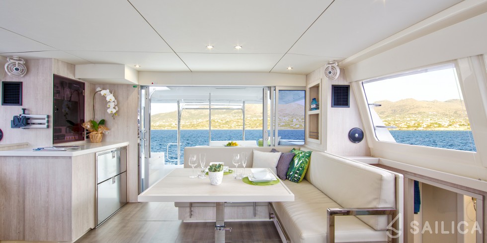 Leopard 40 - Yacht Charter Sailica