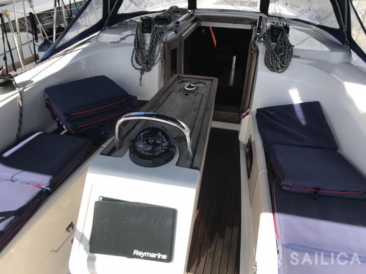 Bavaria 34 Cruiser - Yacht Charter Sailica