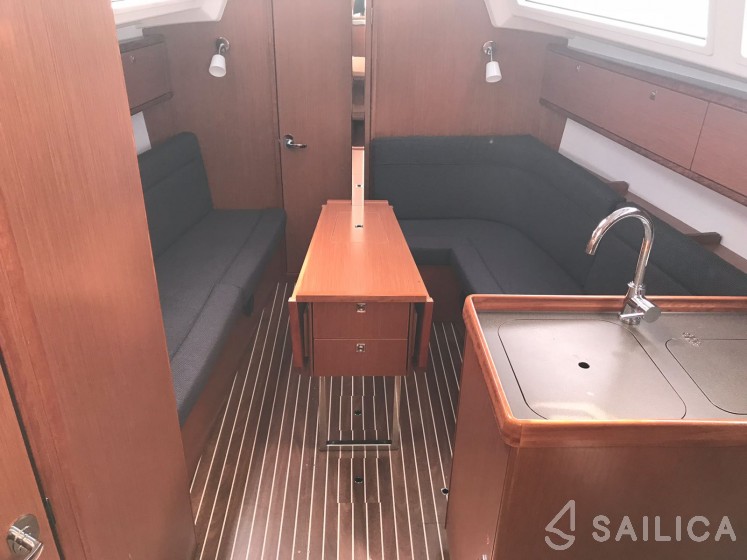 Bavaria 34 Cruiser - Yacht Charter Sailica