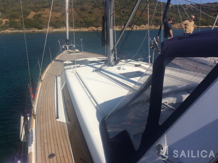Oceanis 45 - Yacht Charter Sailica