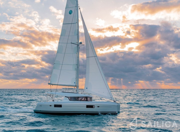 Lagoon 42 - Yacht Charter Sailica