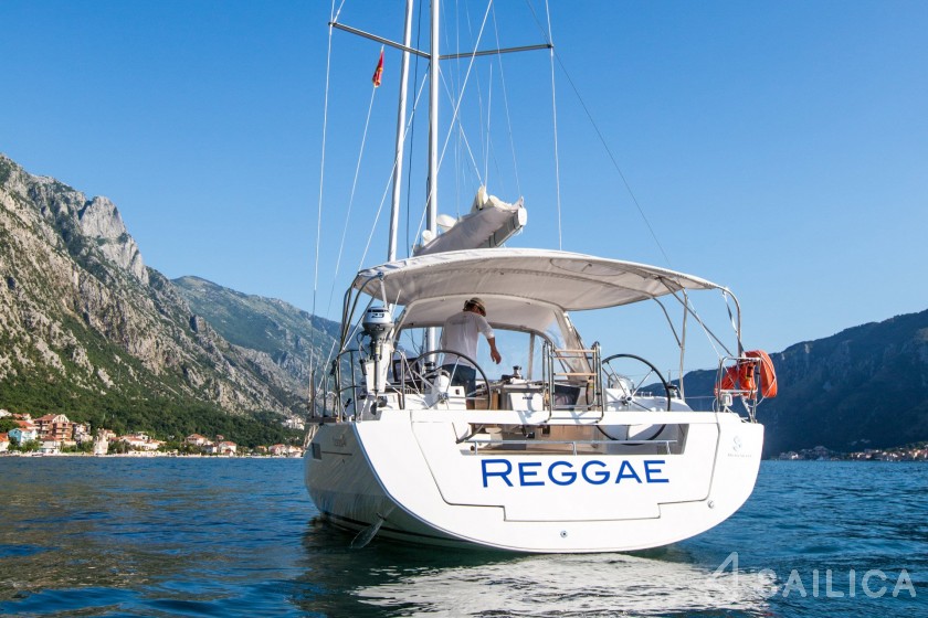 Oceanis 41 - Yacht Charter Sailica