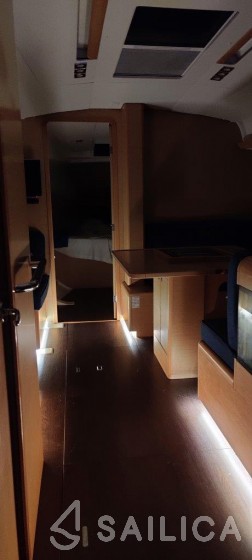 Sun Odyssey 419 - Yacht Charter Sailica