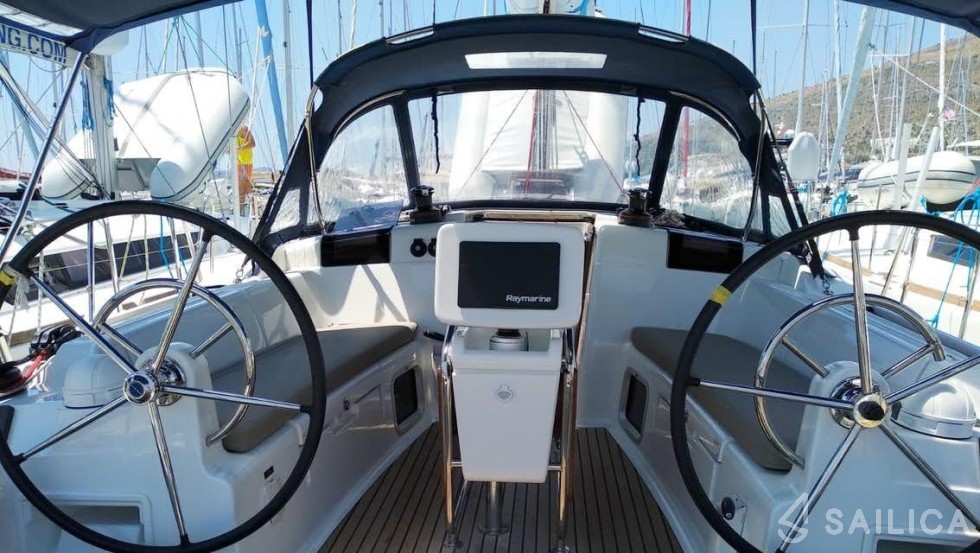 Sun Odyssey 419 - Yacht Charter Sailica