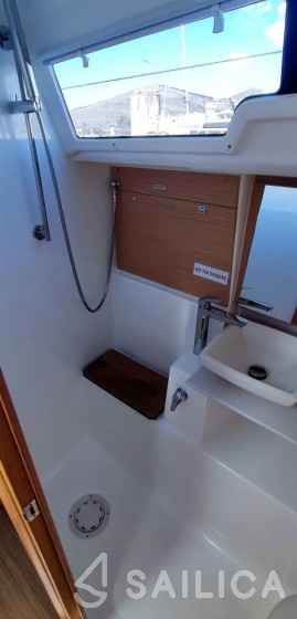 Dufour 412 GL - Yacht Charter Sailica
