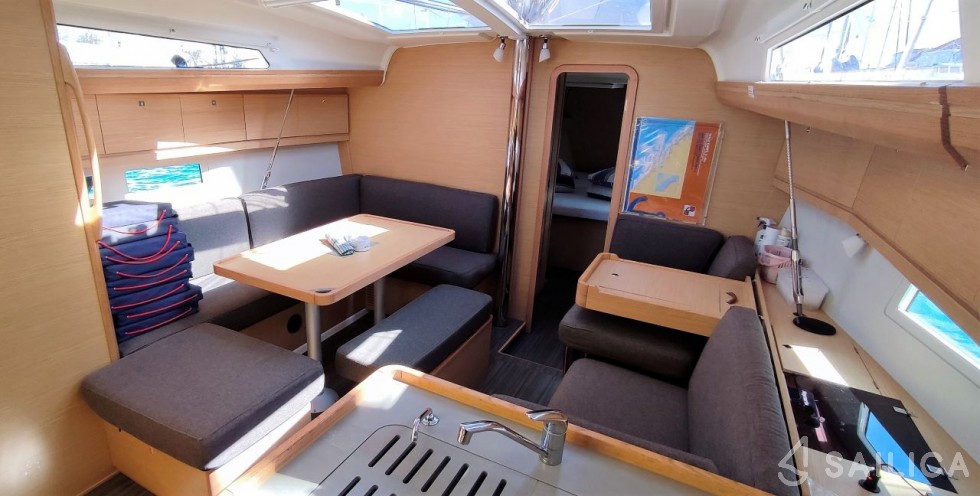 Dufour 412 GL - Yacht Charter Sailica