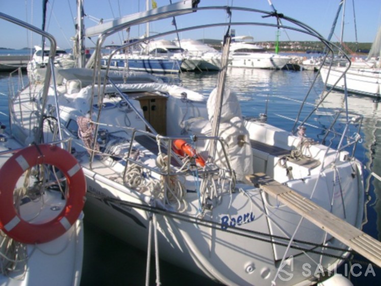 Bavaria 38 Cruiser - Yacht Charter Sailica