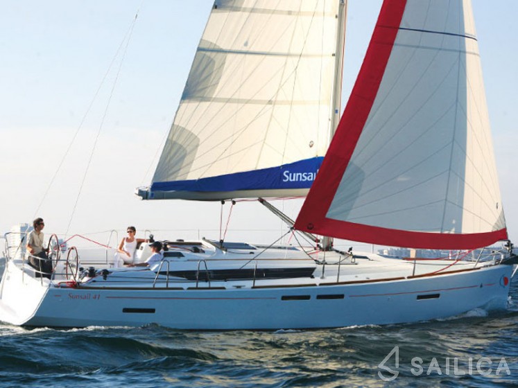 Oceanis 41.1 - Yacht Charter Sailica