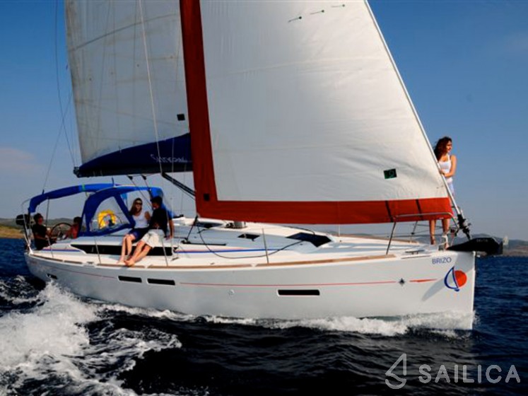 Oceanis 41.1 - Yacht Charter Sailica