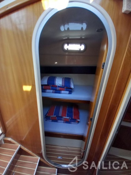 Vektor 950 - Yacht Charter Sailica
