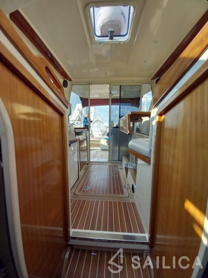 Vektor 950 - Yacht Charter Sailica