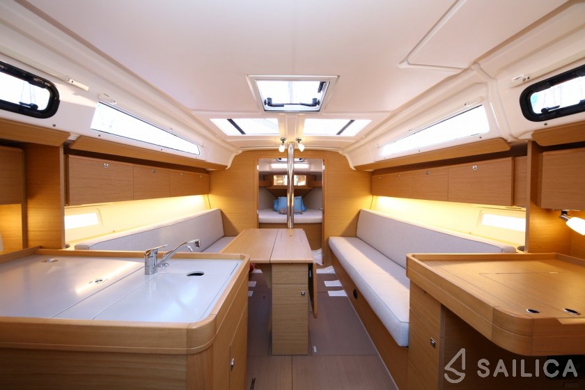 Dufour 360 GL - Yacht Charter Sailica