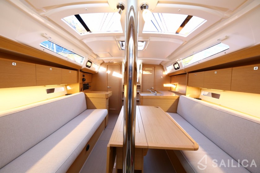 Dufour 360 GL - Yacht Charter Sailica
