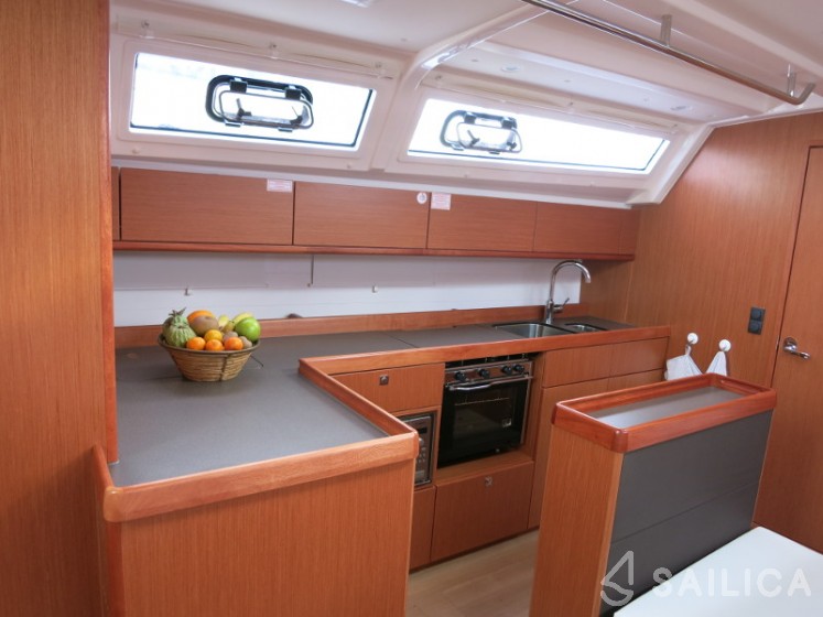 Bavaria 46 Cruiser - Yacht Charter Sailica