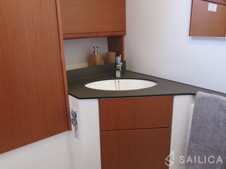 Bavaria 46 Cruiser - Yacht Charter Sailica