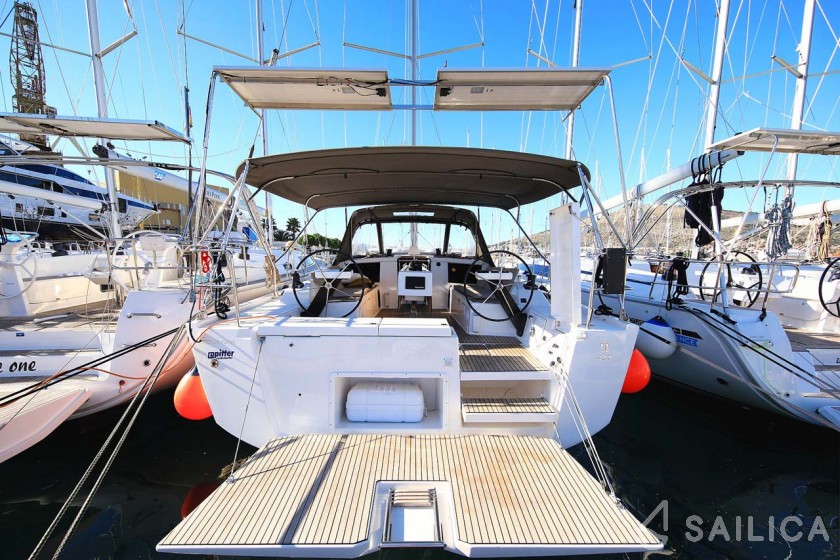 Dufour 430 - Yacht Charter Sailica
