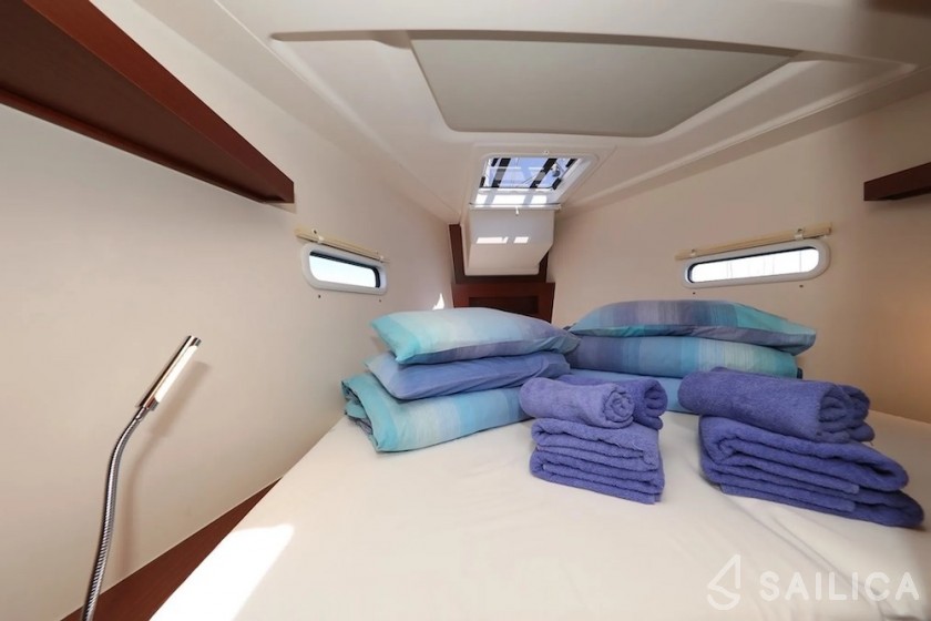 Hanse 388 - Yacht Charter Sailica