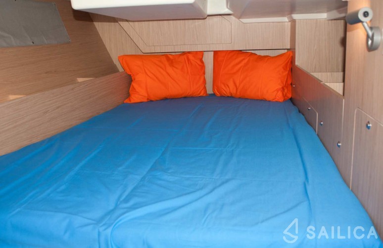 Oceanis 41.1 - Yacht Charter Sailica