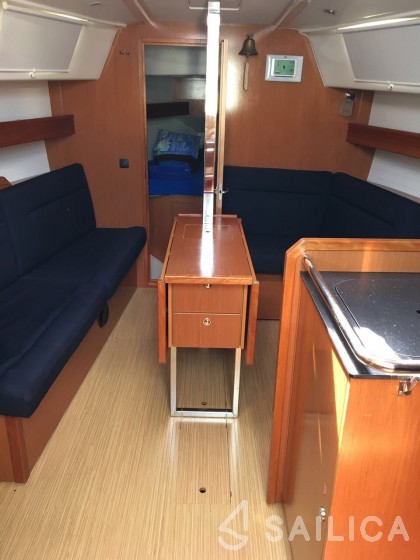 Bavaria 32 Cruiser - Yacht Charter Sailica