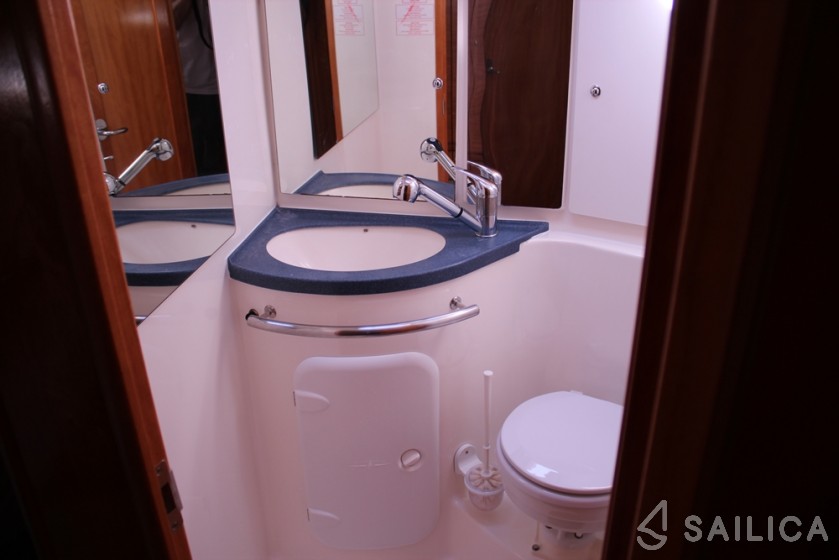 Bavaria 39 Cruiser - Yacht Charter Sailica