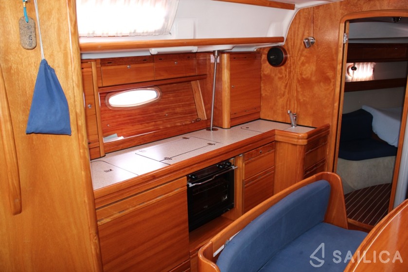 Bavaria 39 Cruiser - Yacht Charter Sailica