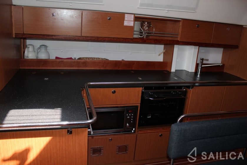Bavaria 45 Cruiser - Yacht Charter Sailica