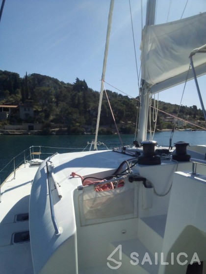 Lagoon 450  Flybridge - Yacht Charter Sailica