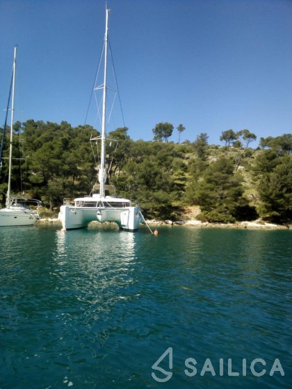 Lagoon 450  Flybridge - Yacht Charter Sailica