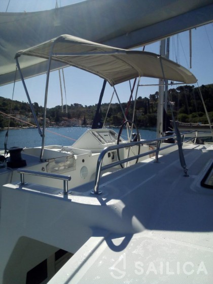 Lagoon 450  Flybridge - Yacht Charter Sailica