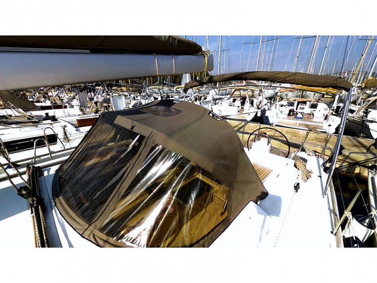 Dufour 460 GL - Yacht Charter Sailica