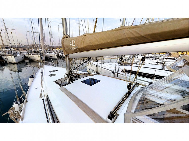 Dufour 412 GL - Yacht Charter Sailica