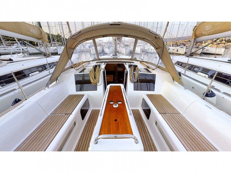 Dufour 412 GL - Yacht Charter Sailica