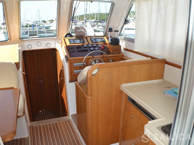 Adria 1002 - Yacht Charter Sailica