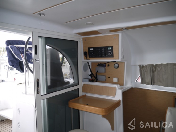 Lagoon 380 S2 - Yacht Charter Sailica