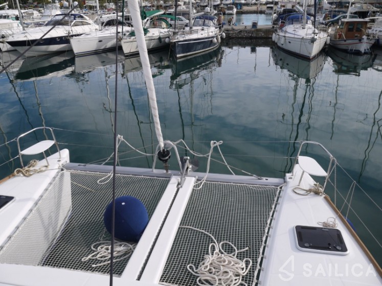 Lagoon 380 S2 - Yacht Charter Sailica