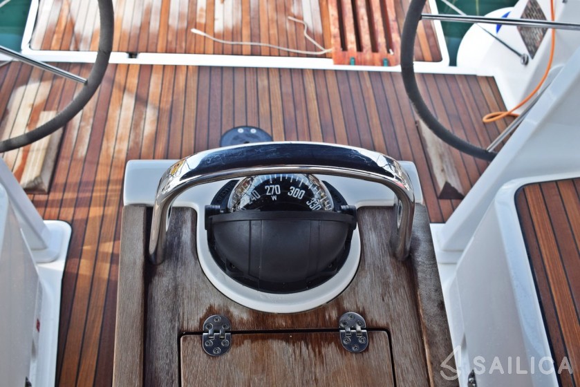 Bavaria 37 Cruiser - Yacht Charter Sailica