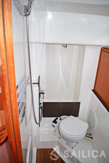 Bavaria 33 Cruiser - Yacht Charter Sailica