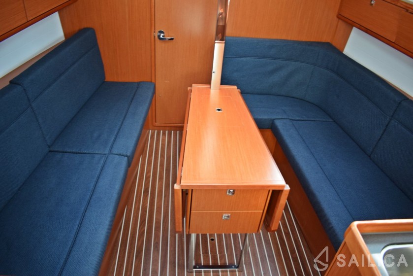 Bavaria 33 Cruiser - Yacht Charter Sailica