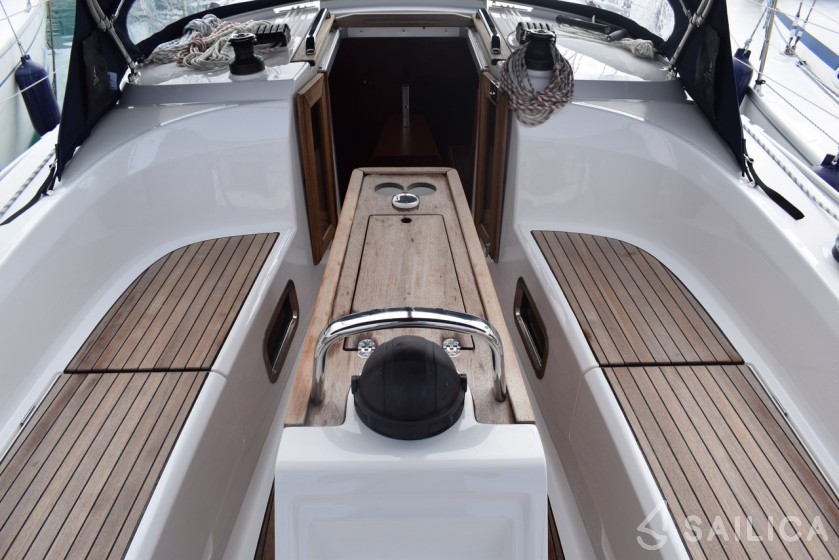 Bavaria 34 Cruiser - Yacht Charter Sailica