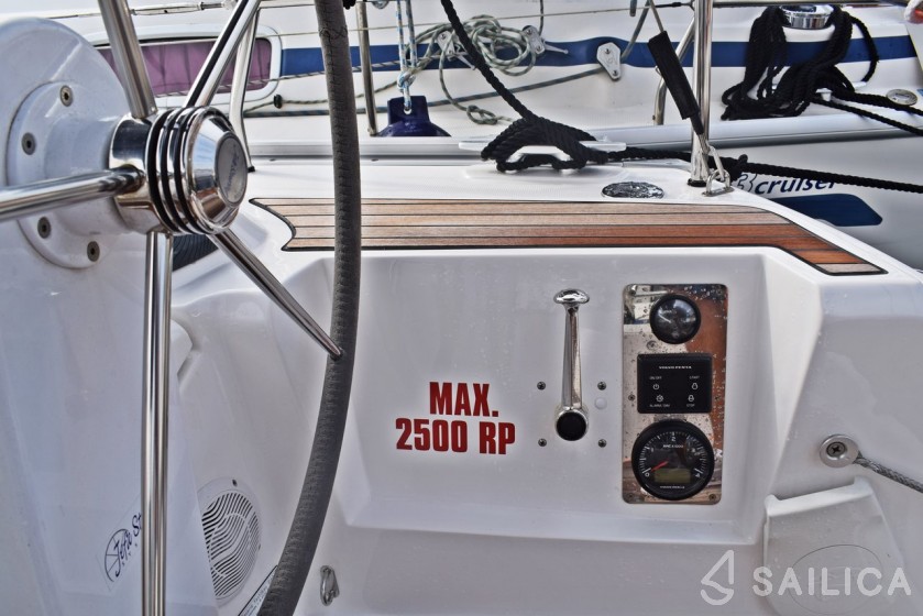 Bavaria 34 Cruiser - Yacht Charter Sailica