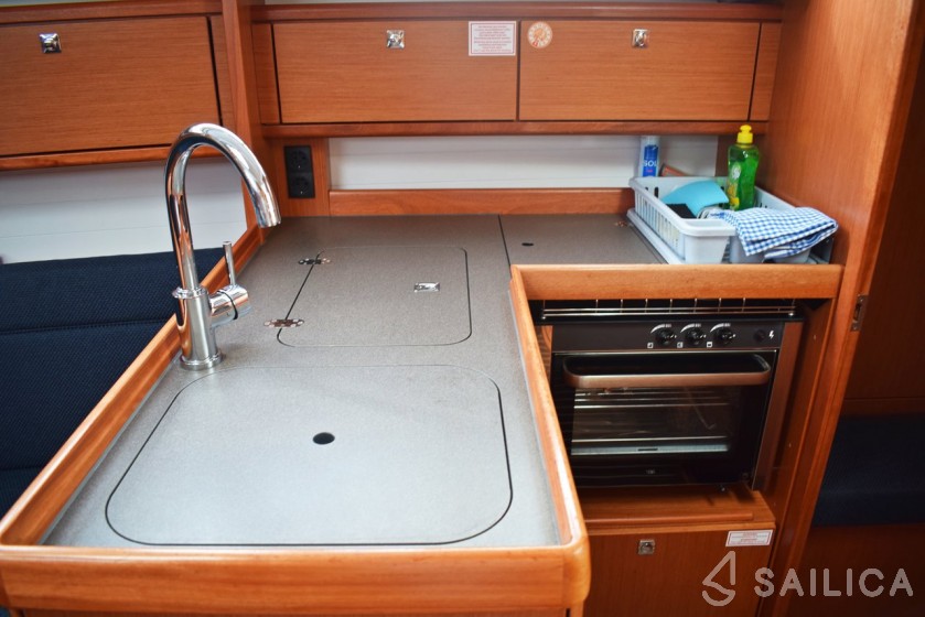 Bavaria 34 Cruiser - Yacht Charter Sailica