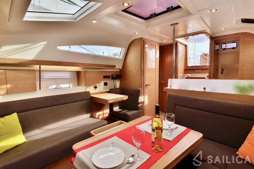 Elan 40 Impression - Yacht Charter Sailica