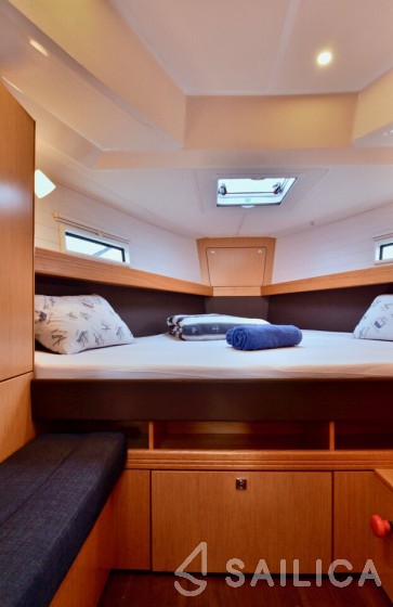 Bavaria 41 Cruiser - Yacht Charter Sailica