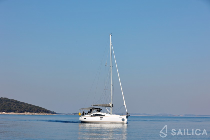 Elan 40 Impression - Yacht Charter Sailica