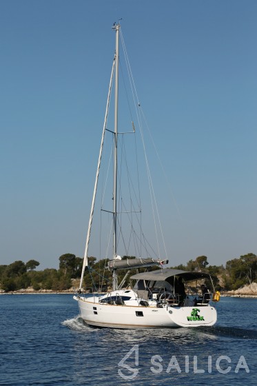 Elan 40 Impression - Yacht Charter Sailica