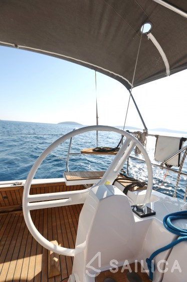 Elan 40 Impression - Yacht Charter Sailica