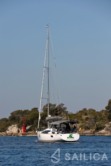 Elan 40 Impression - Yacht Charter Sailica