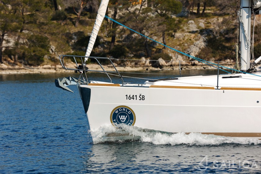 Elan 40 Impression - Yacht Charter Sailica