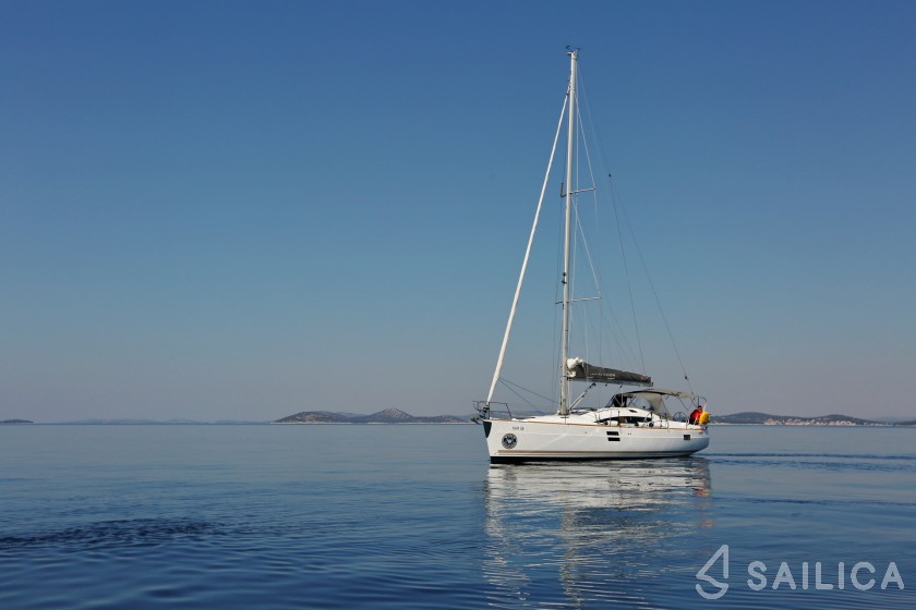 Elan 40 Impression - Yacht Charter Sailica